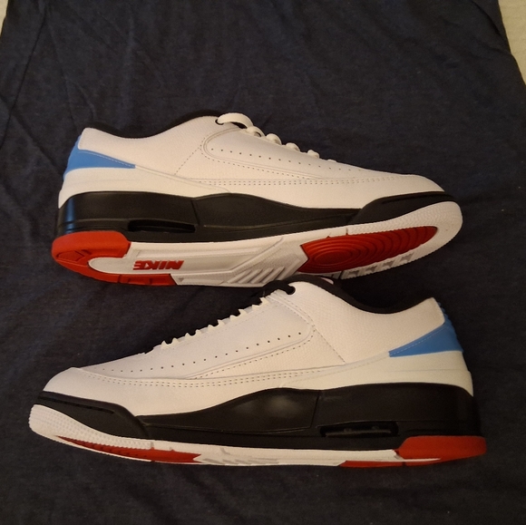 Jordan's 2/3 UNC to Chicago NWOB Size 13 FD0383-104 - Picture 3 of 9